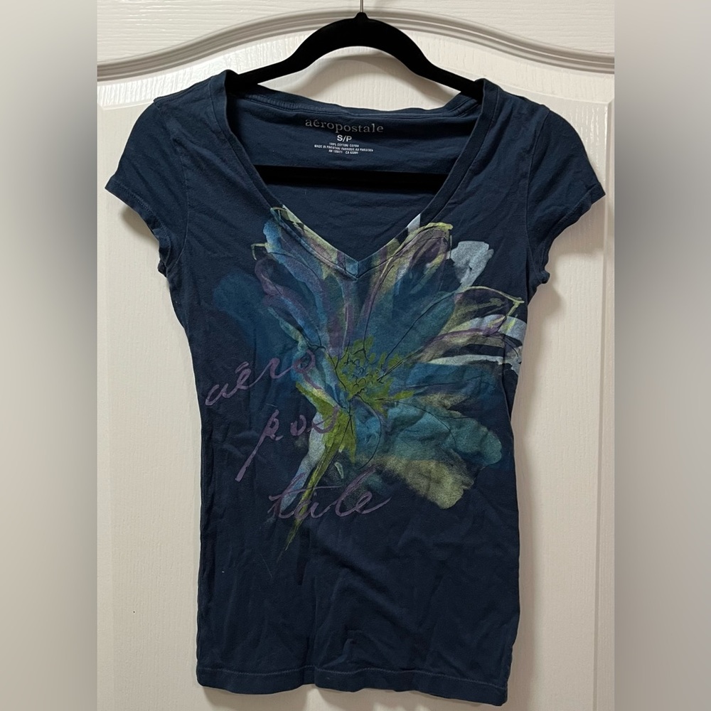 Adult Small Aeropostale Top